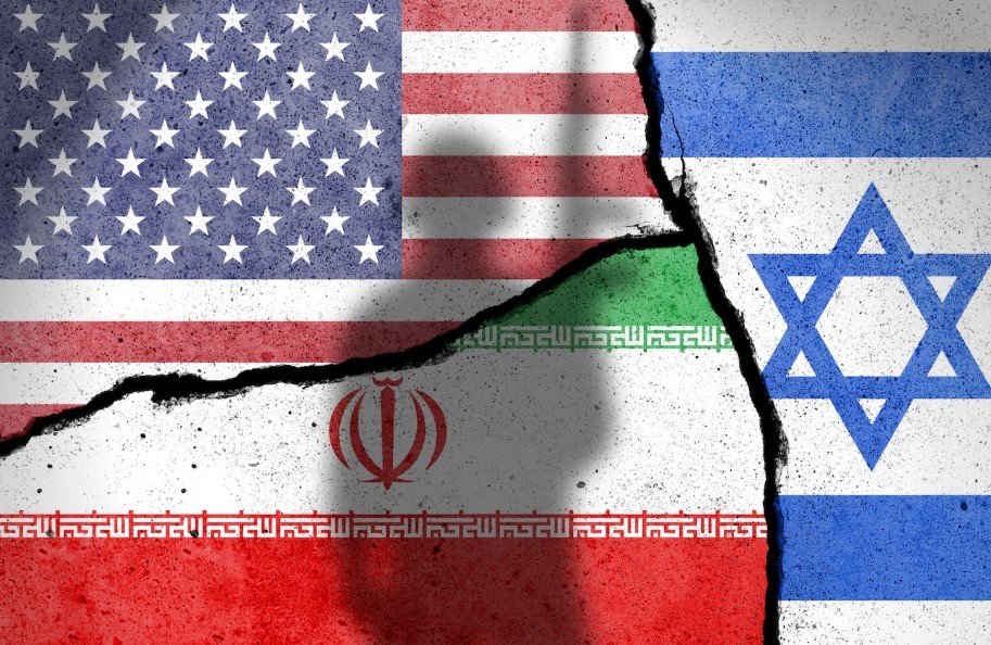 US and Israeli military operations in Iran during the 2026 Middle East conflict highlighting key strike locations and regional impact